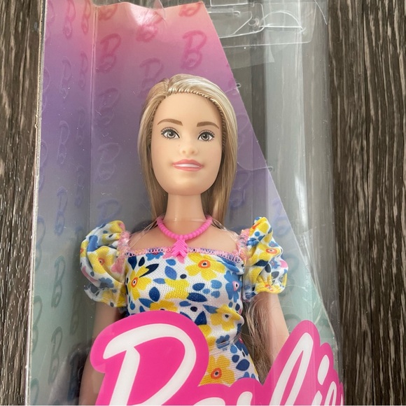 New! Barbie Fashionistas Doll #208 with Down Syndrome - Picture 11 of 16